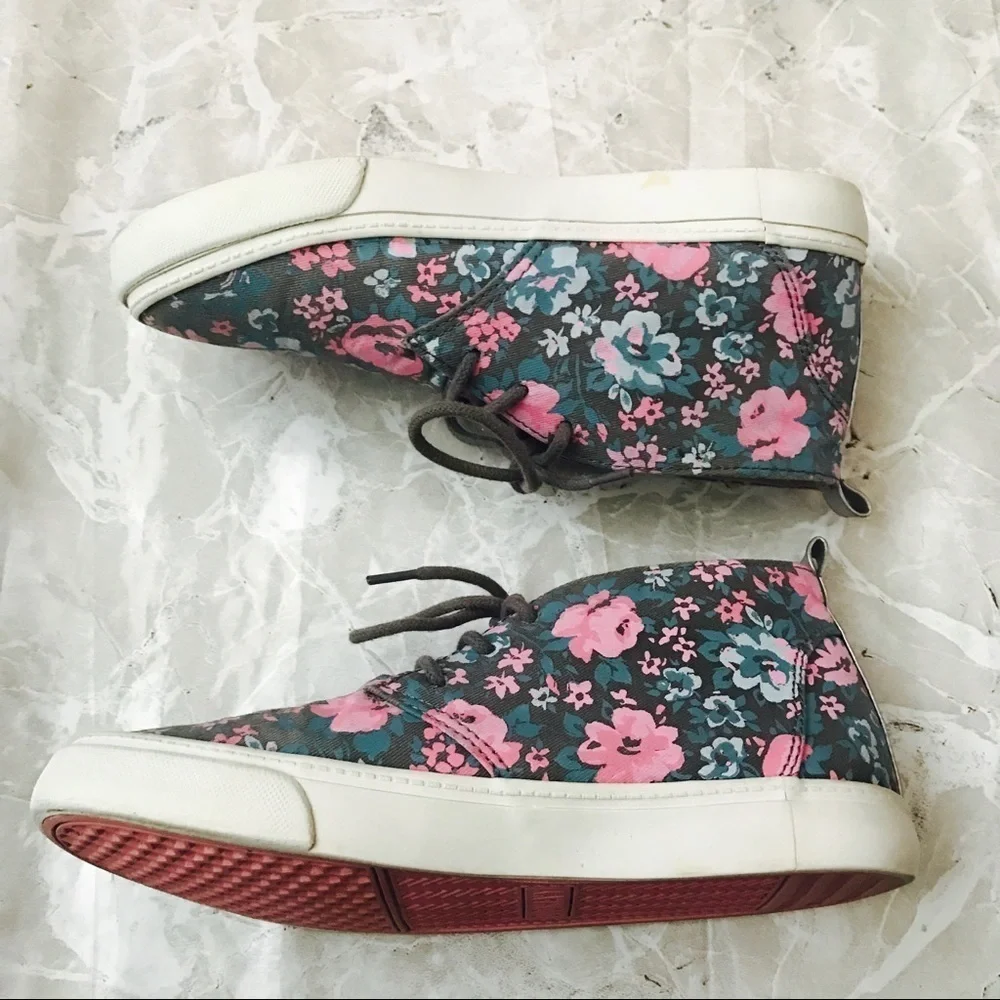 [ON] Host Pick ⚡️Cute Floral Sneakers